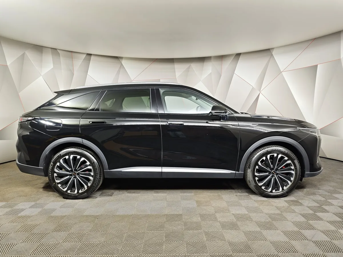EXEED RX 2.0T DCT 4WD (249 л.с.) Flagship Черный в АВИЛОН. Слайд №6