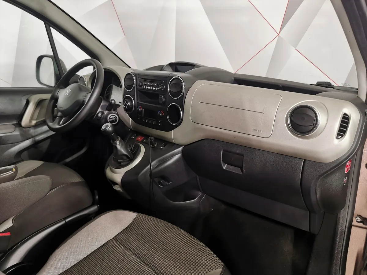 Peugeot Partner 1.6 HDi MT (90 л.с.) Коричневый в АВИЛОН. Слайд №12