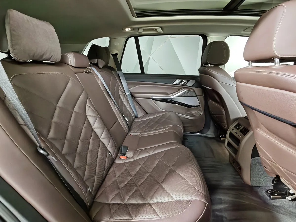 BMW X5 xDrive50i Steptronic (462 л.с.) Серый в АВИЛОН. Слайд №13