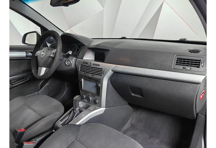 Opel Astra 1.8 AT (140 л.с.) base Белый в АВИЛОН. Слайд №11