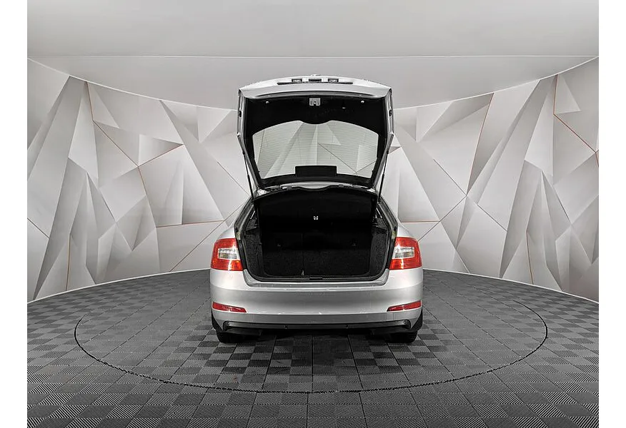Skoda Octavia 1.2 TSI DSG (105 л.с.) Серебристый в АВИЛОН. Слайд №12