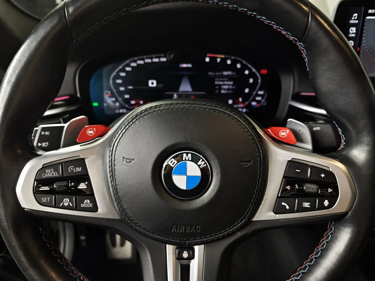 BMW M5 4.4 Steptronic xDrive (625 л.с.) SE Черный в АВИЛОН. Слайд №21