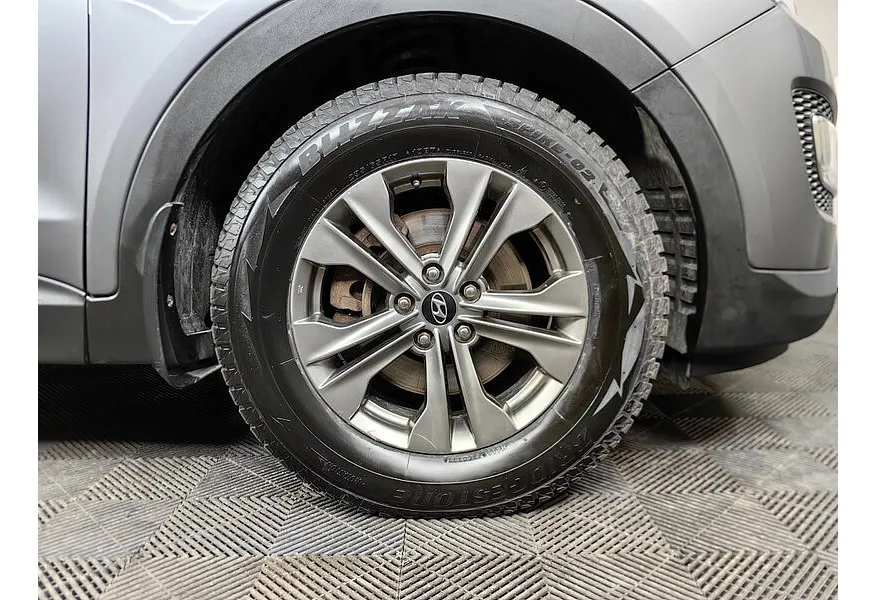 Hyundai Santa Fe 2.2 CRDi AT 4WD (197 л.с.) Dynamic Серый в АВИЛОН. Слайд №9