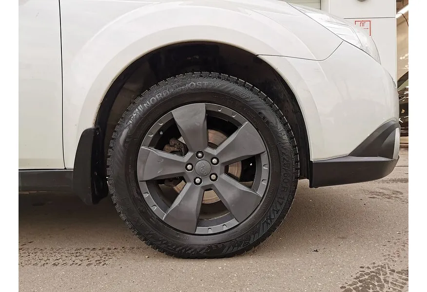 Subaru Outback 2.5 Lineartronic AWD (167 л.с.) Белый в АВИЛОН. Слайд №9