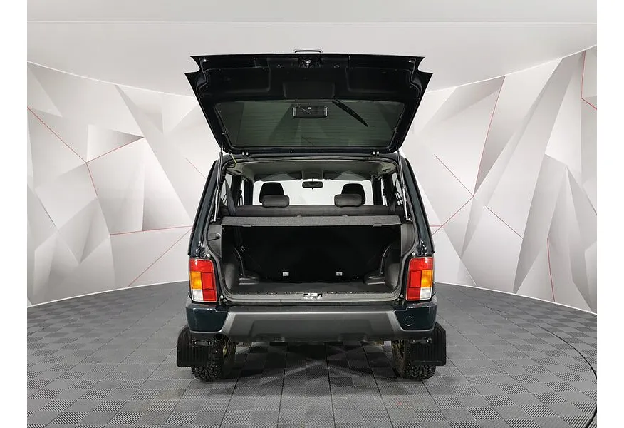 ВАЗ (Lada) 4x4 1.7 MT 8 кл. (83 л.с.) Зеленый в АВИЛОН. Слайд №11