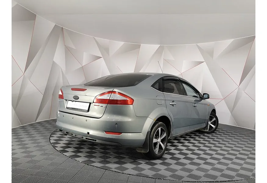 LIVE. Слайд №8