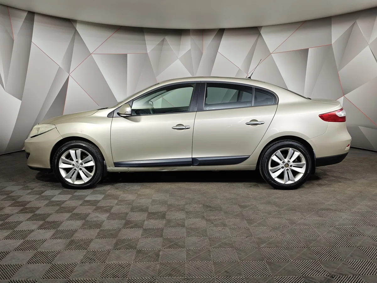 Renault Fluence 1.6 AT (110 л.с.) Бежевый в АВИЛОН. Слайд №5