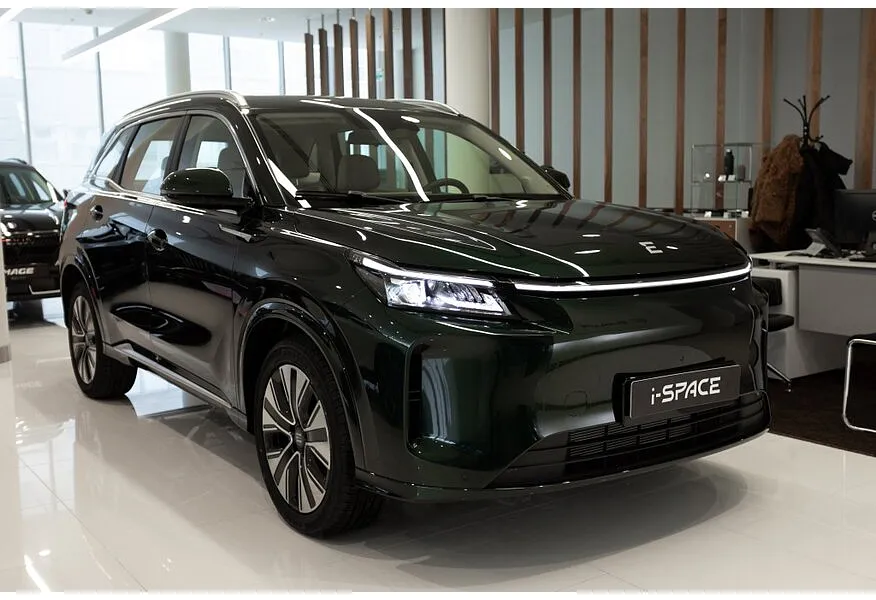 EVOLUTE i-SPACE 1.5 CVT AWD (218 л.с.) (5 мест) Зеленый в АВИЛОН. Слайд №2