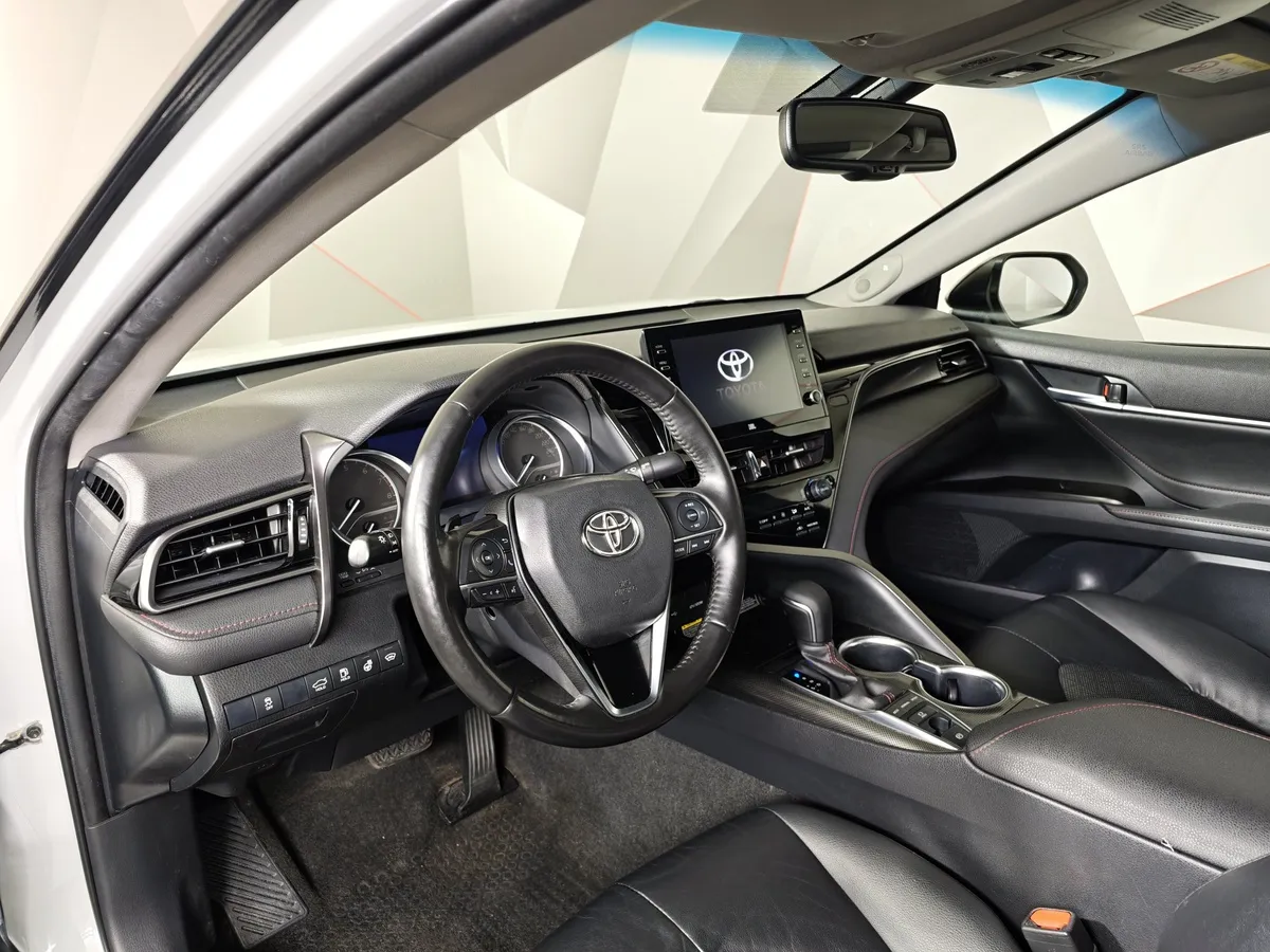 Toyota Camry 3.5 AT (249 л.с.) Белый в АВИЛОН. Слайд №19