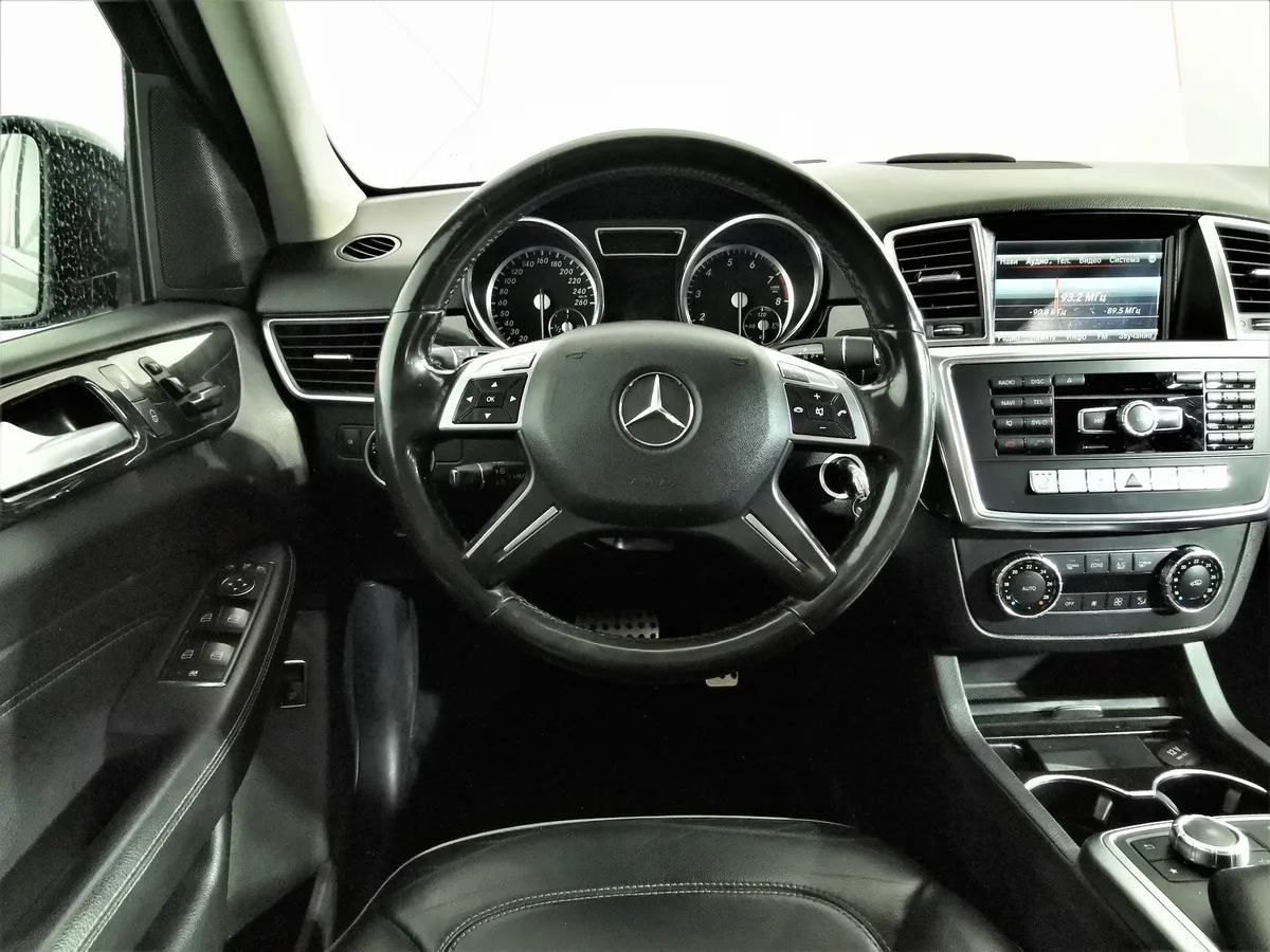 Mercedes-Benz M-Класс ML 350 BlueEfficiency 7G-Tronic Plus 4Matic (306 л.с.) Черный в АВИЛОН. Слайд №19