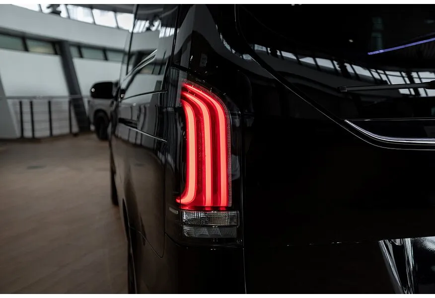 Mercedes-Benz V-Класс V 300 d L3 4MATIC 9G-TRONIC (237 л.с.) Avantgarde Черный в АВИЛОН. Слайд №16