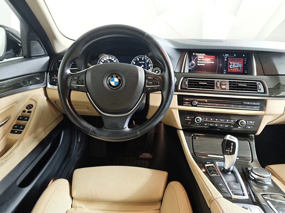 BMW 5 серия 528i xDrive Steptronic (245 л.с.) Черный в АВИЛОН. Слайд №15