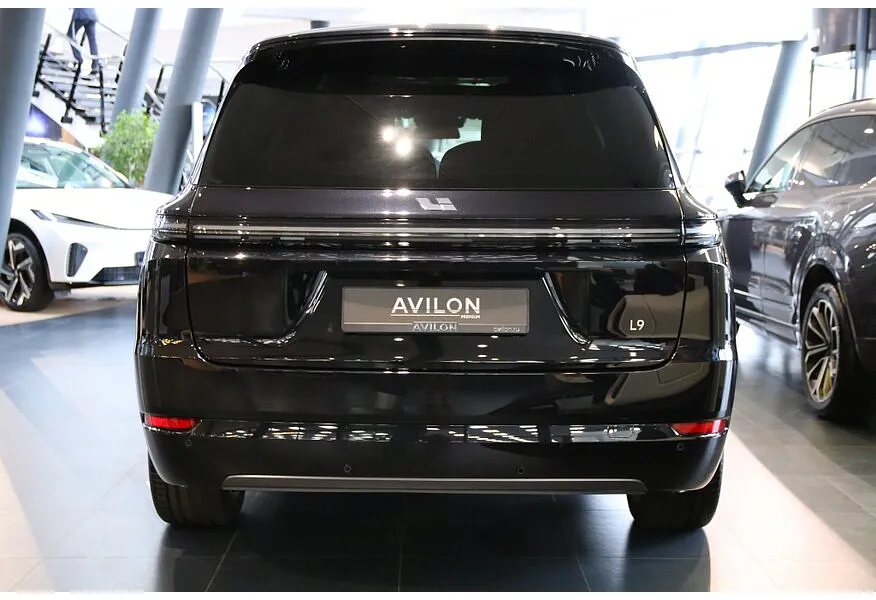 АВИЛОН - LiXiang L9 1.5 AT 4WD (449 л.с.) Ultra Черный - slide 3