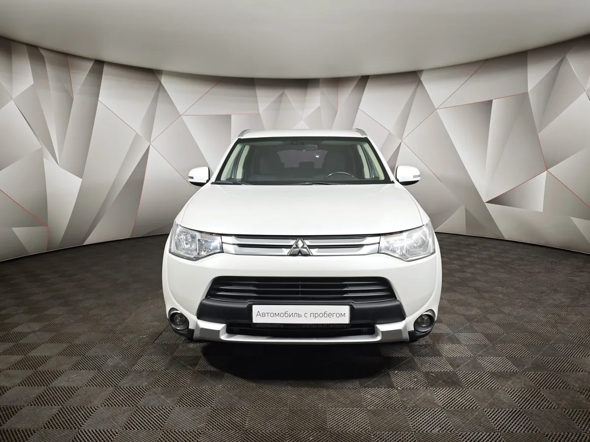 Mitsubishi Outlander 2.0 CVT 4WD (146 л.с.) Белый в АВИЛОН. Слайд №7