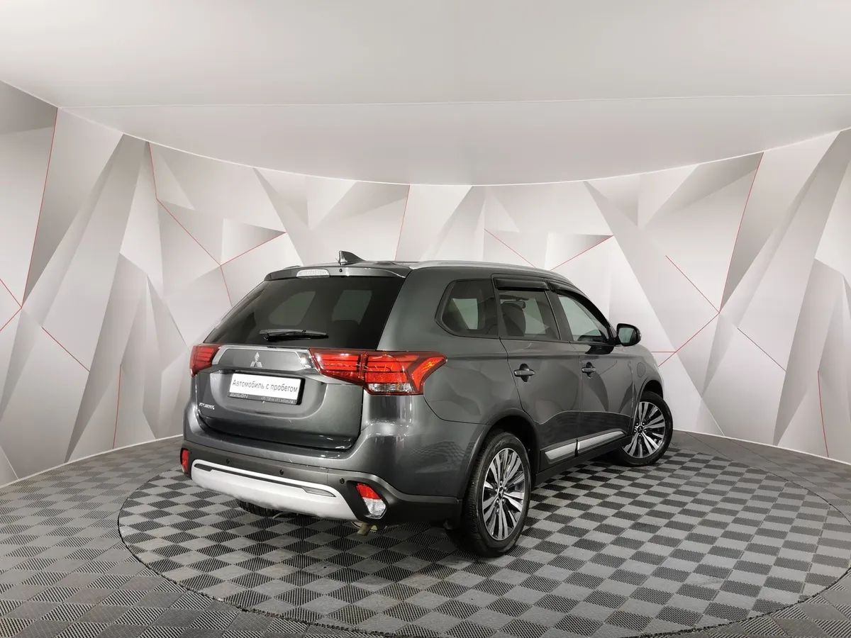 Mitsubishi Outlander 2.0 MIVEC CVT 2WD (146 л.с.) Intense Plus Серый в АВИЛОН. Слайд №2