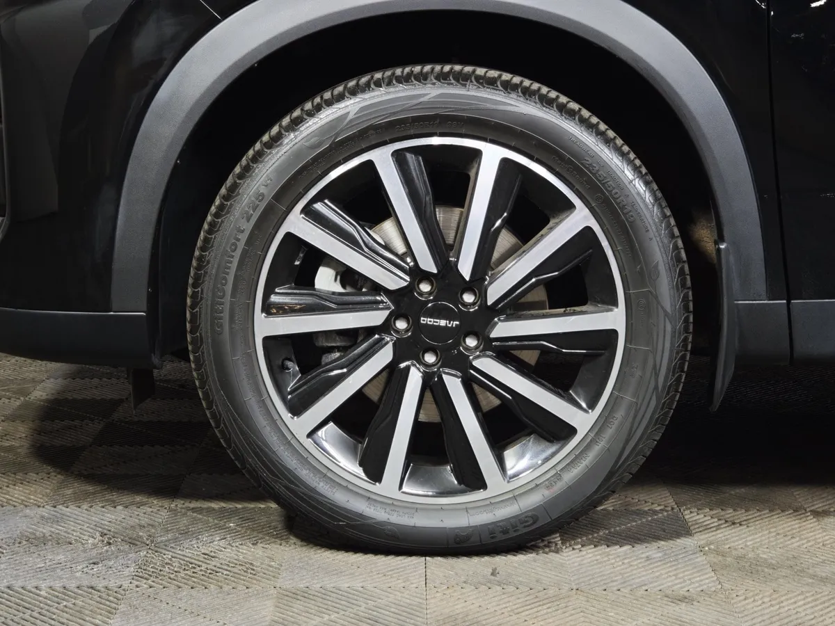 Jaecoo J7 1.6T 7DCT 4WD (150 л.с.) Supreme Черный в АВИЛОН. Слайд №9