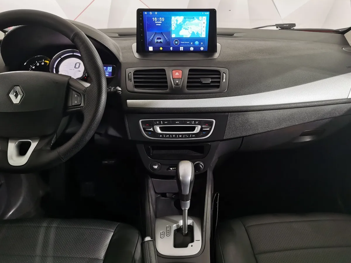 Renault Megane 2.0 CVT (138 л.с.) Оранжевый в АВИЛОН. Слайд №13