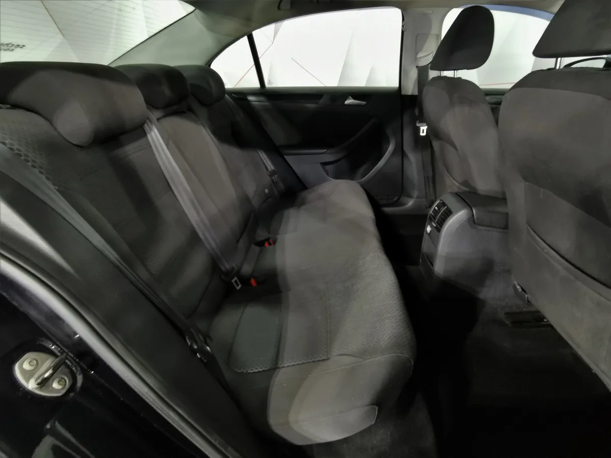 Volkswagen Jetta 1.4 TSI DSG (122 л.с.) Comfortline Черный в АВИЛОН. Слайд №15
