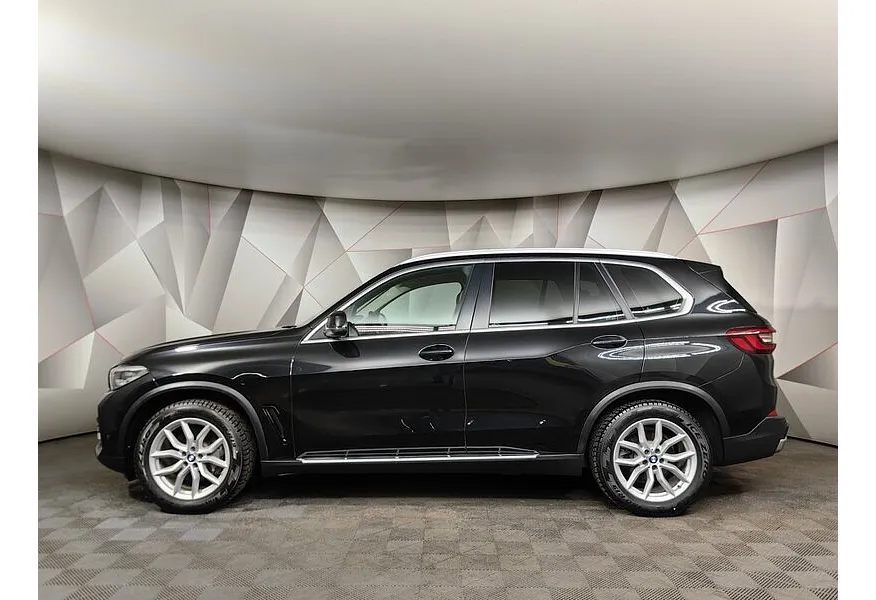 BMW X5 xDrive25d Steptronic (231 л.с.) Business Черный в АВИЛОН. Слайд №5