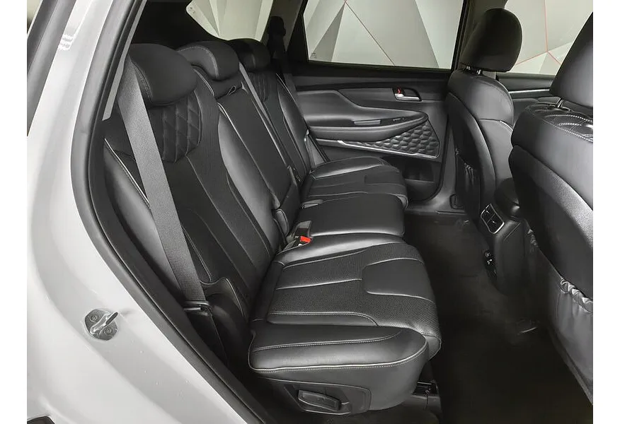 Hyundai Santa Fe 2.2 CRDi AWD 8AT (200 л.с.) High-Tech Белый в АВИЛОН. Слайд №16