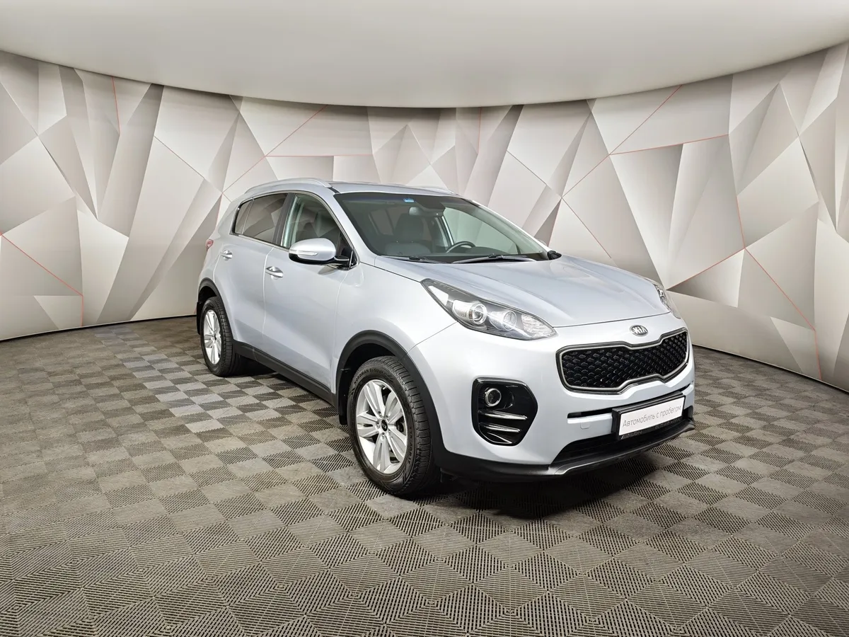 Kia Sportage 2.0 AT (150 л.с.) Серебристый в АВИЛОН. Слайд №3