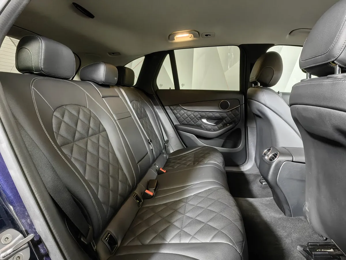 Mercedes-Benz GLC 250 9G-TRONIC 4MATIC (211 л.с.) Особая серия Синий в АВИЛОН. Слайд №16 Mercedes-Benz GLC 250 9G-TRONIC 4MATIC (211 л.с.) Особая серия Синий в АВИЛОН. Слайд №16