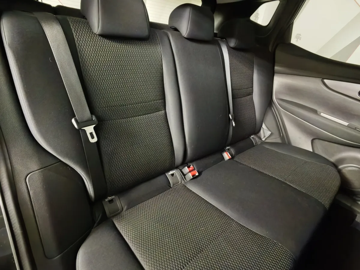 Nissan Qashqai 2.0 MT (144 л.с.) Черный в АВИЛОН. Слайд №16