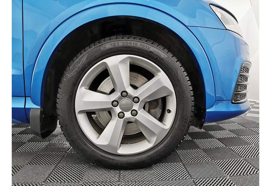 Audi Q3 2.0 TFSI S-tronic quattro (180 л.с.) Sport Голубой в АВИЛОН. Слайд №9