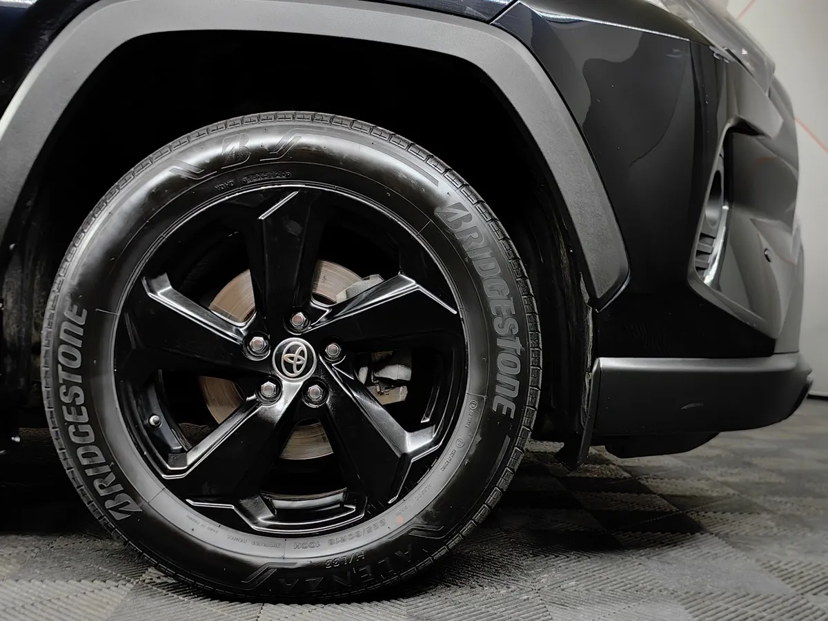 Toyota RAV4 2.0i CVT AWD (149 л.с.) Люкс Черный в АВИЛОН. Слайд №9
