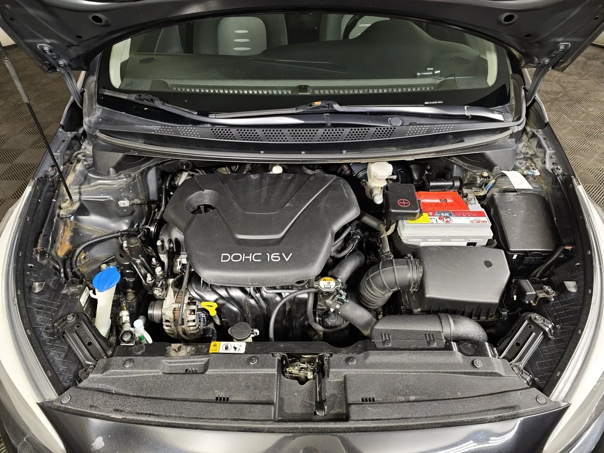 Kia Ceed 1.6 AT (130 л.с.) Luxe Черный в АВИЛОН. Слайд №11