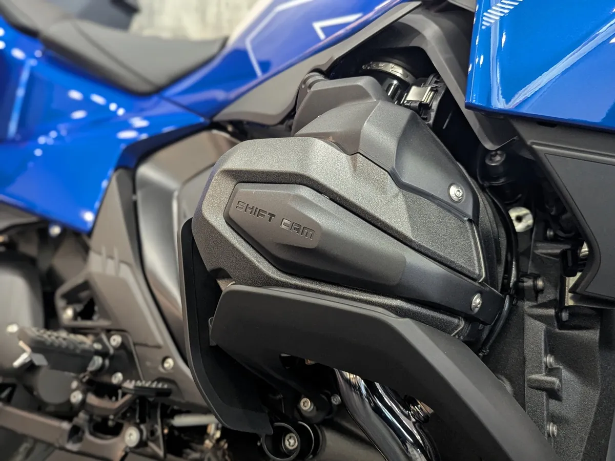 BMW Motorrad R 1300 RT 1300 см³ (145 л.с.) (145) 1300 Синий в АВИЛОН. Слайд №8