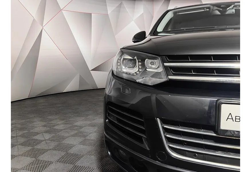 Volkswagen Touareg 3.0 TDI Tiptronic 4Motion (245 л.с.) V6 TDI Черный в АВИЛОН. Слайд №10