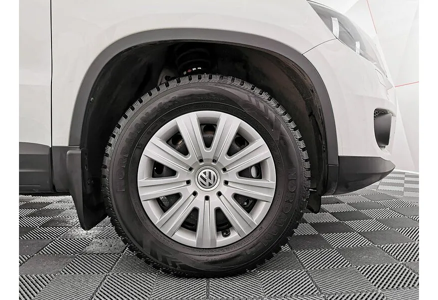 Volkswagen Tiguan 1.4 TSI BlueMotion MT (122 л.с.) Allstar Белый в АВИЛОН. Слайд №9