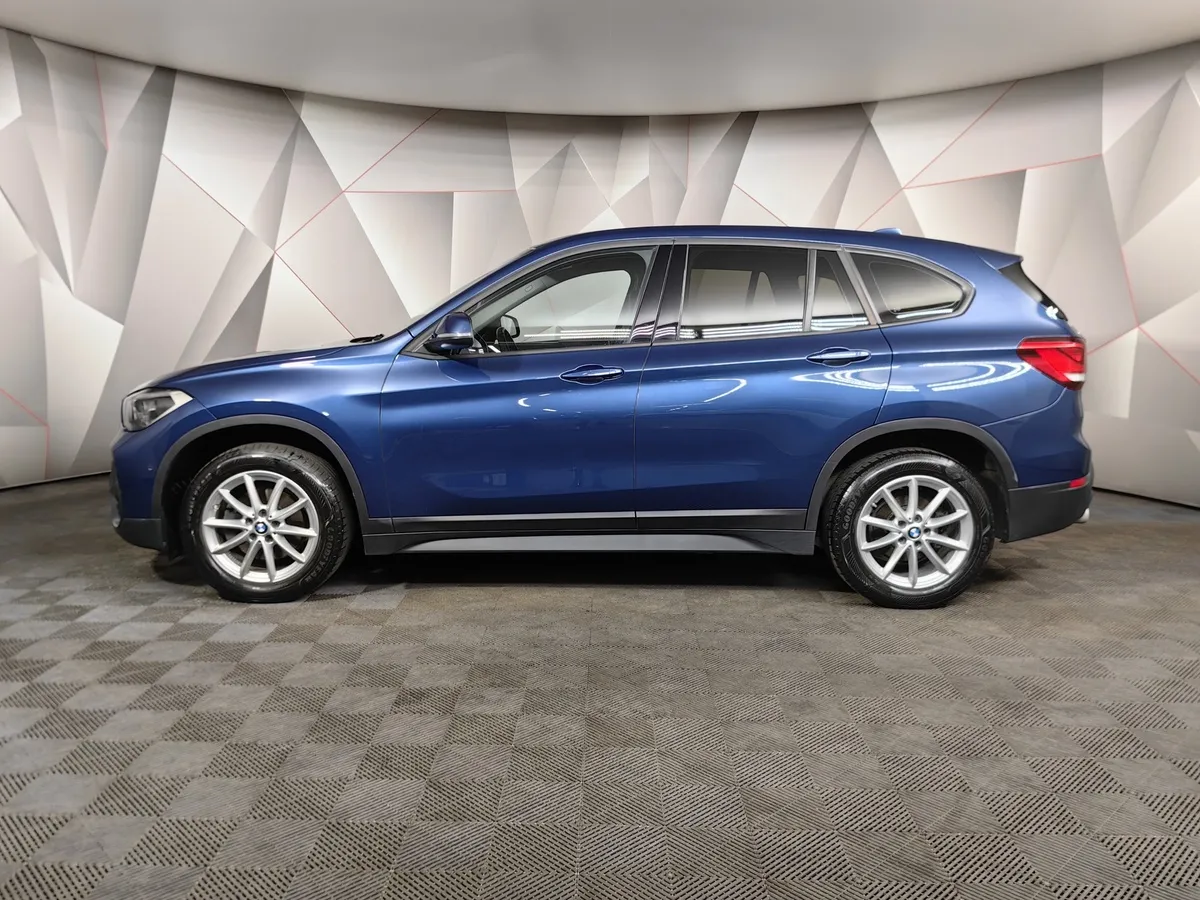 BMW X1 18i sDrive (140 л.с.) Синий в АВИЛОН. Слайд №5