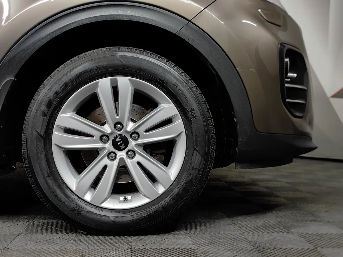 Kia Sportage 2.0 AT AWD (150 л.с.) Flagship Edition Коричневый в АВИЛОН. Слайд №9