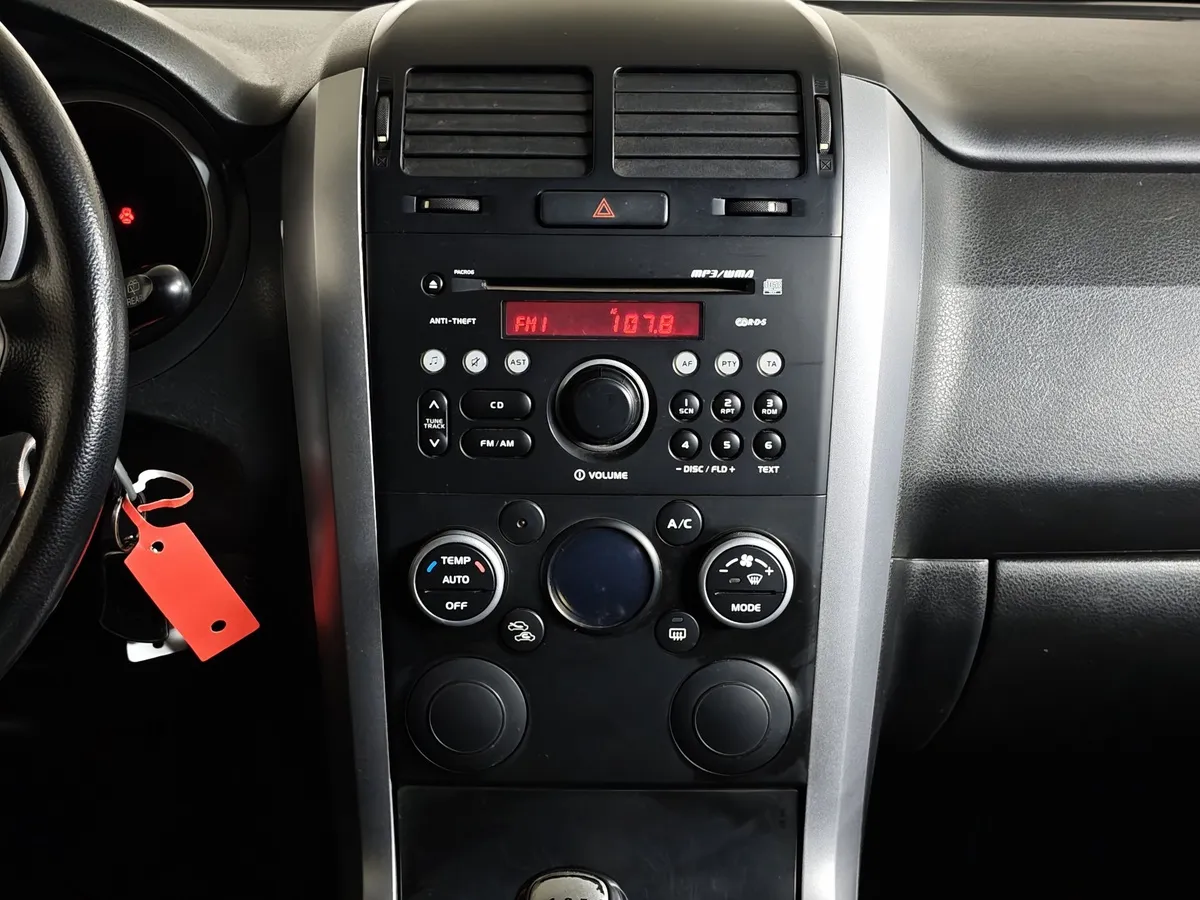 Suzuki Grand Vitara 1.6 MT AWD (106 л.с.) JX-A Черный в АВИЛОН. Слайд №14