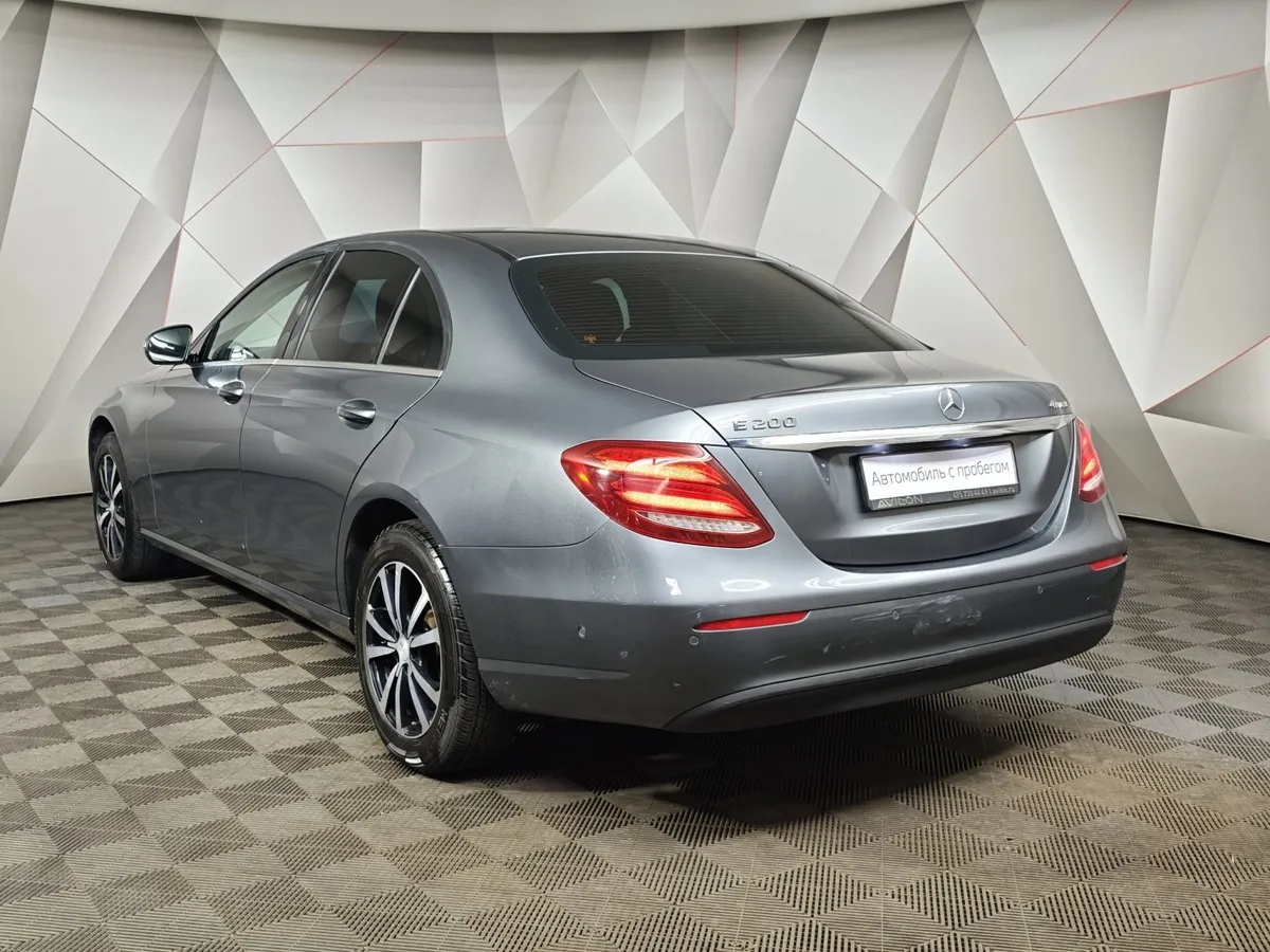 Mercedes-Benz E-Класс E 200 4MATIC 9G-TRONIC (184 л.с.) Premium Серый в АВИЛОН. Слайд №4