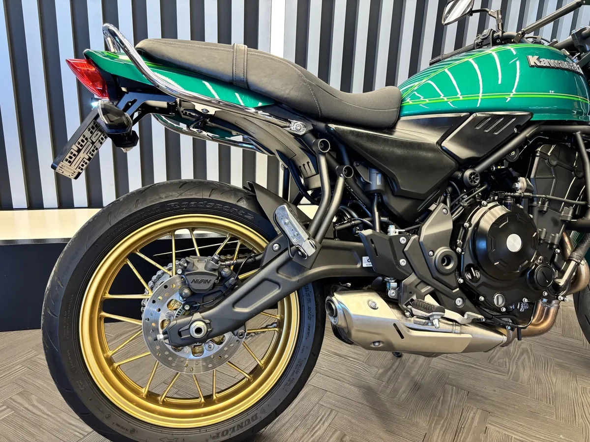 Kawasaki Z650RS 649 см³ (68 л.с.) (68) 649 Зеленый в АВИЛОН. Слайд №6