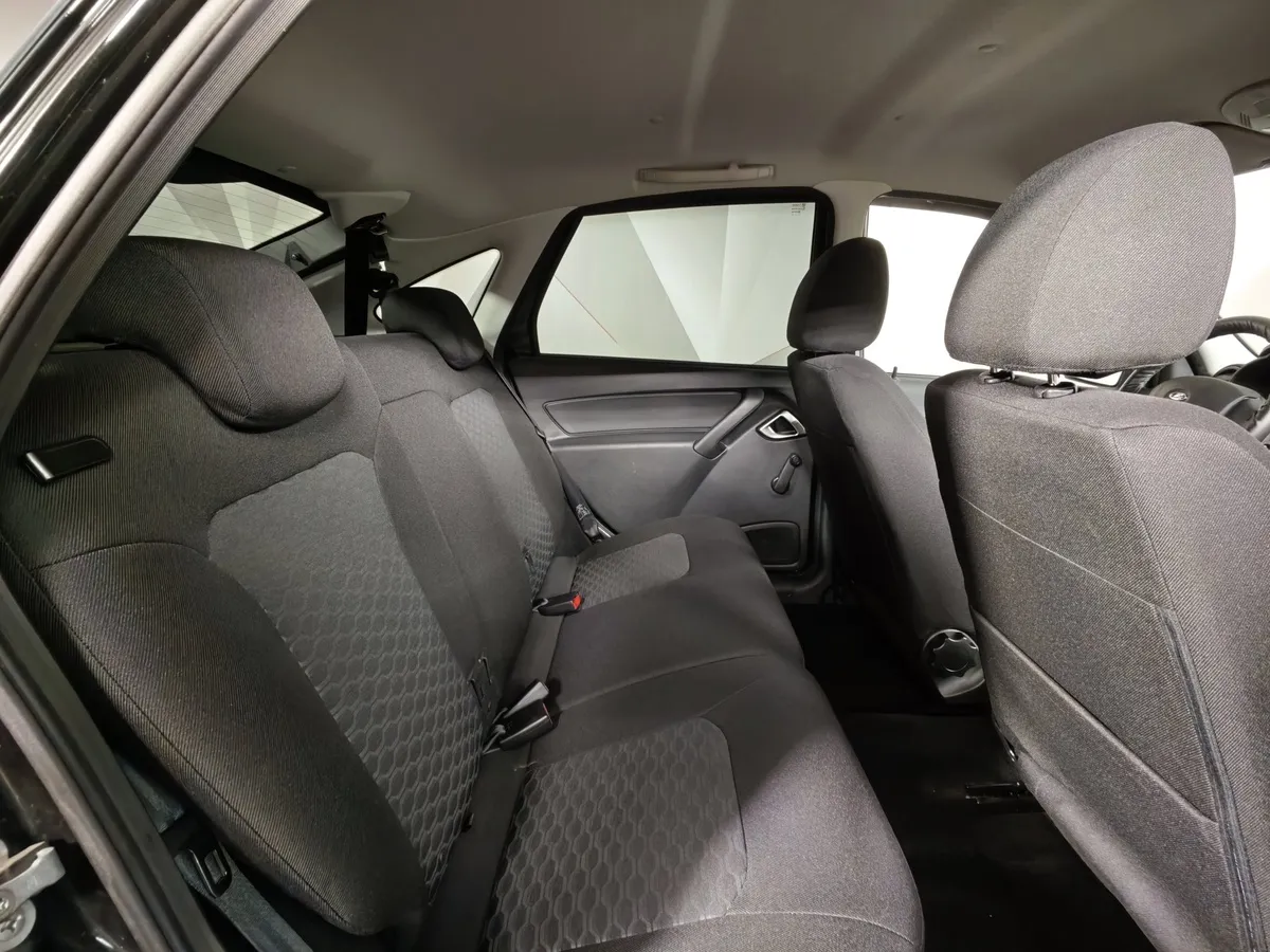ВАЗ (Lada) Granta 1.6 MT 8кл (87 л.с.) Черный в АВИЛОН. Слайд №15