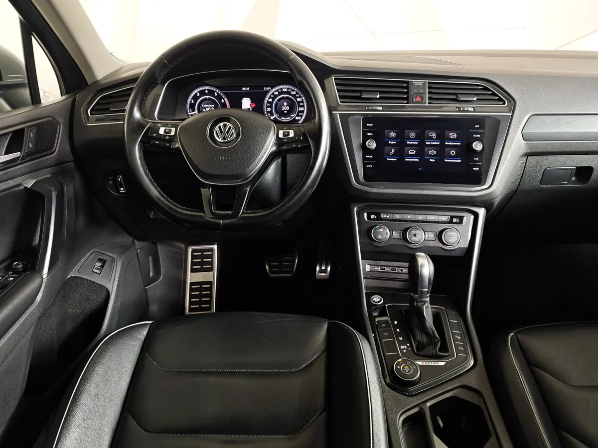 Volkswagen Tiguan 1.4 TSI 4Motion DSG (150 л.с.) Comfortline Серебристый в АВИЛОН. Слайд №20