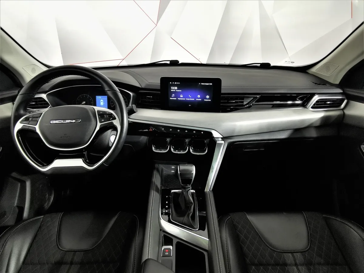 BAIC X35 1.5 CVT 2WD (136 л.с) Fashion Красный в АВИЛОН. Слайд №13