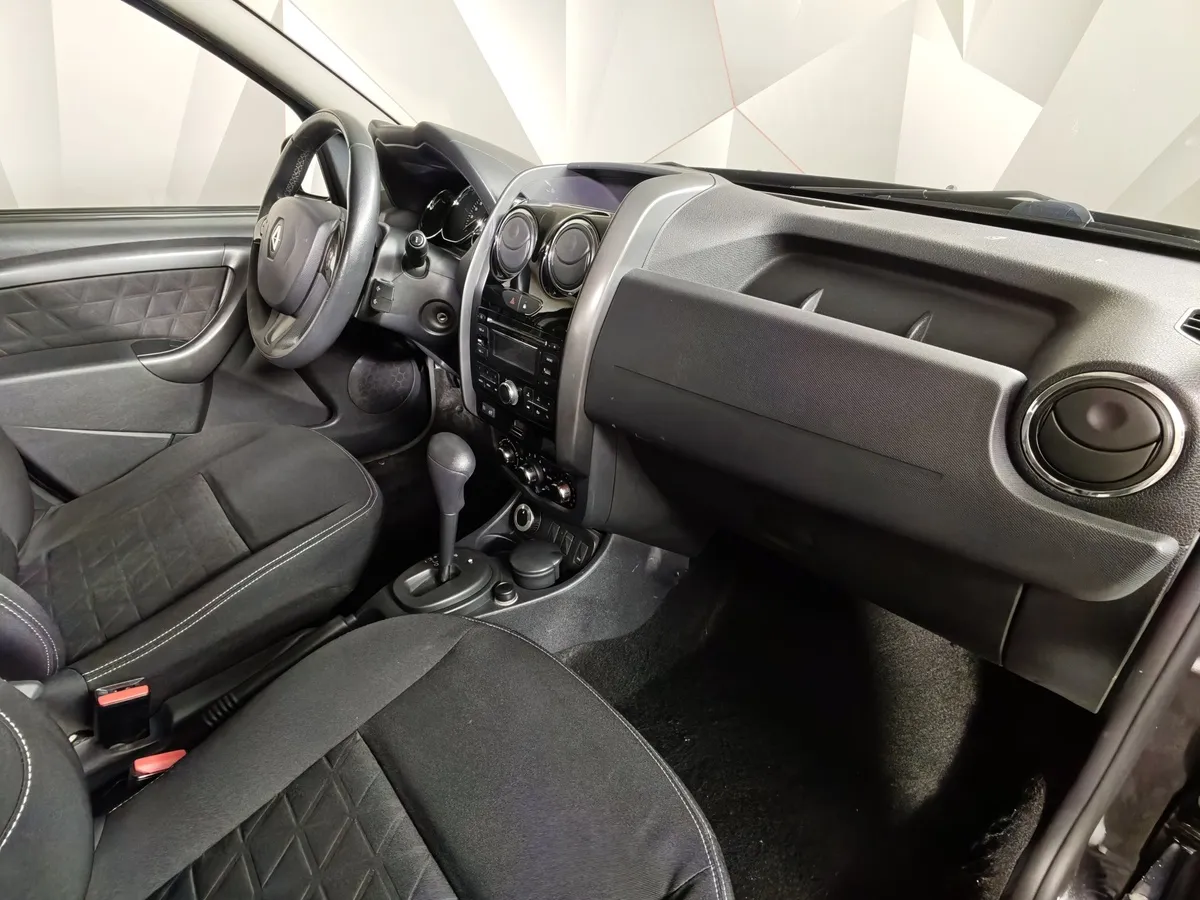 Renault Duster 2.0 AT (135 л.с.) Черный в АВИЛОН. Слайд №13
