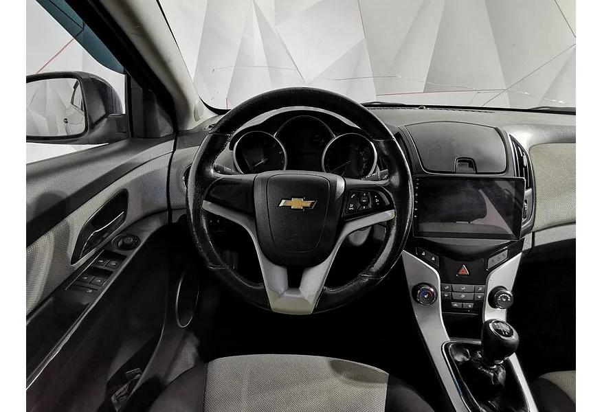 Chevrolet Cruze 1.6 MT (109 л.с.) Коричневый в АВИЛОН. Слайд №19