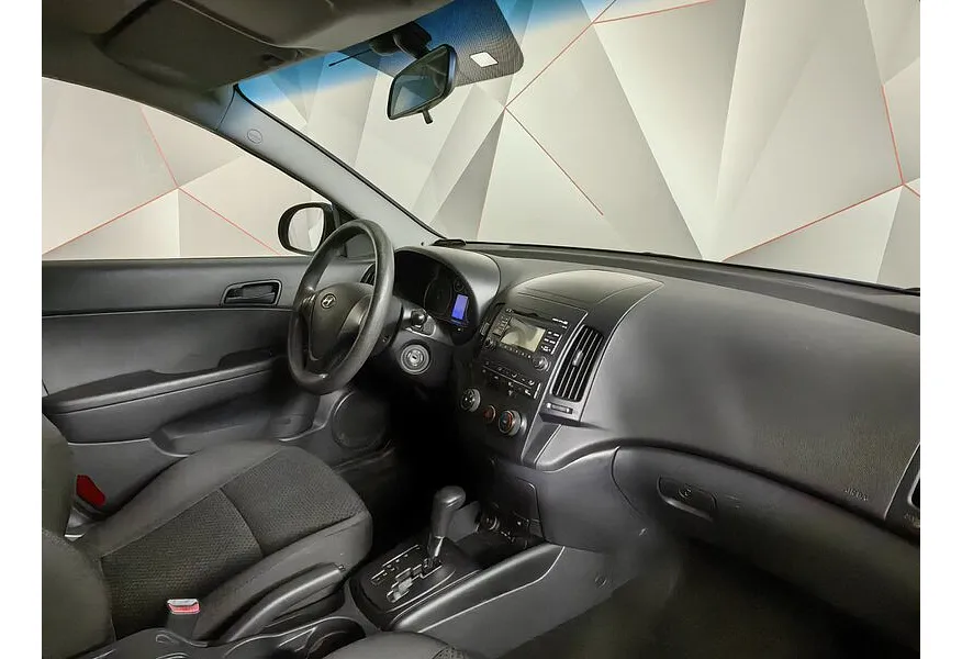 Hyundai i30 1.6 AT (126 л.с.) Синий в АВИЛОН. Слайд №12