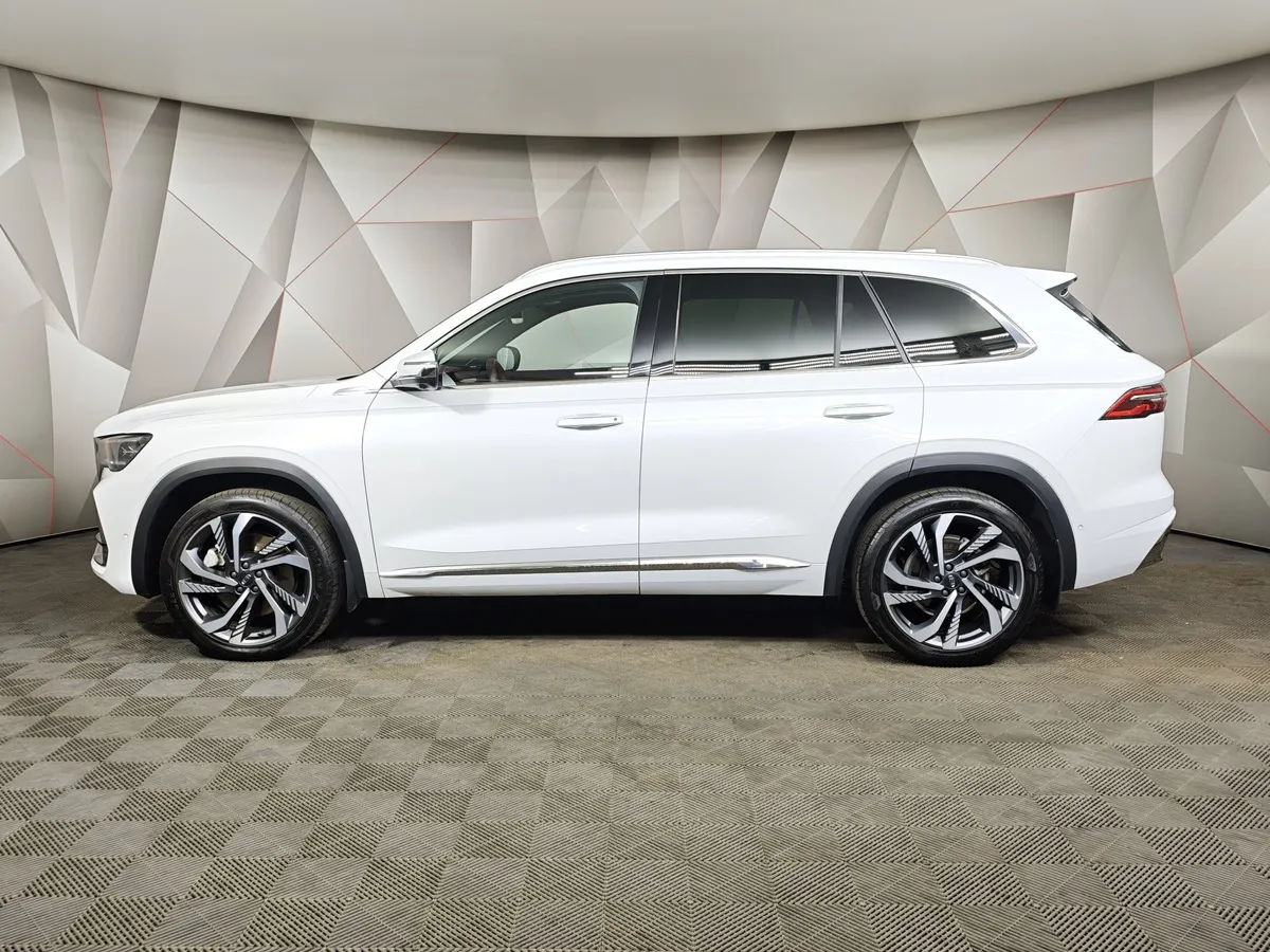 Geely Monjaro 2.0T 8AT 4WD (238 л.с.) Flagship Белый в АВИЛОН. Слайд №5