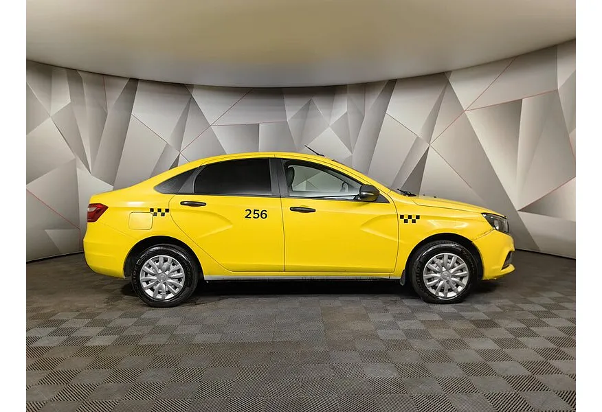 АВИЛОН - ВАЗ (Lada) Vesta 1.6 MT (106 л.с.) Желтый - slide 3