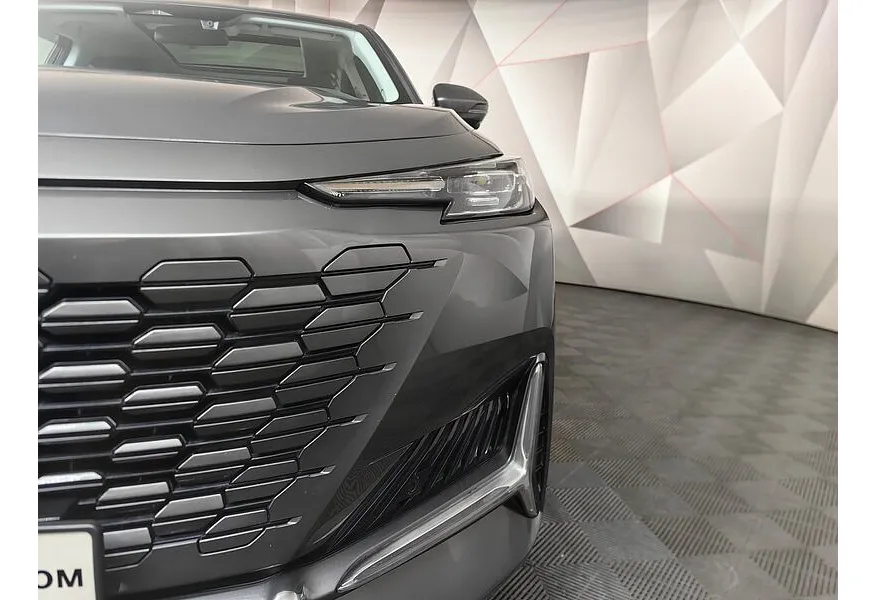 Changan UNI-K iDD 1.5T AT (281 л.с.) Premium Серый в АВИЛОН. Слайд №10