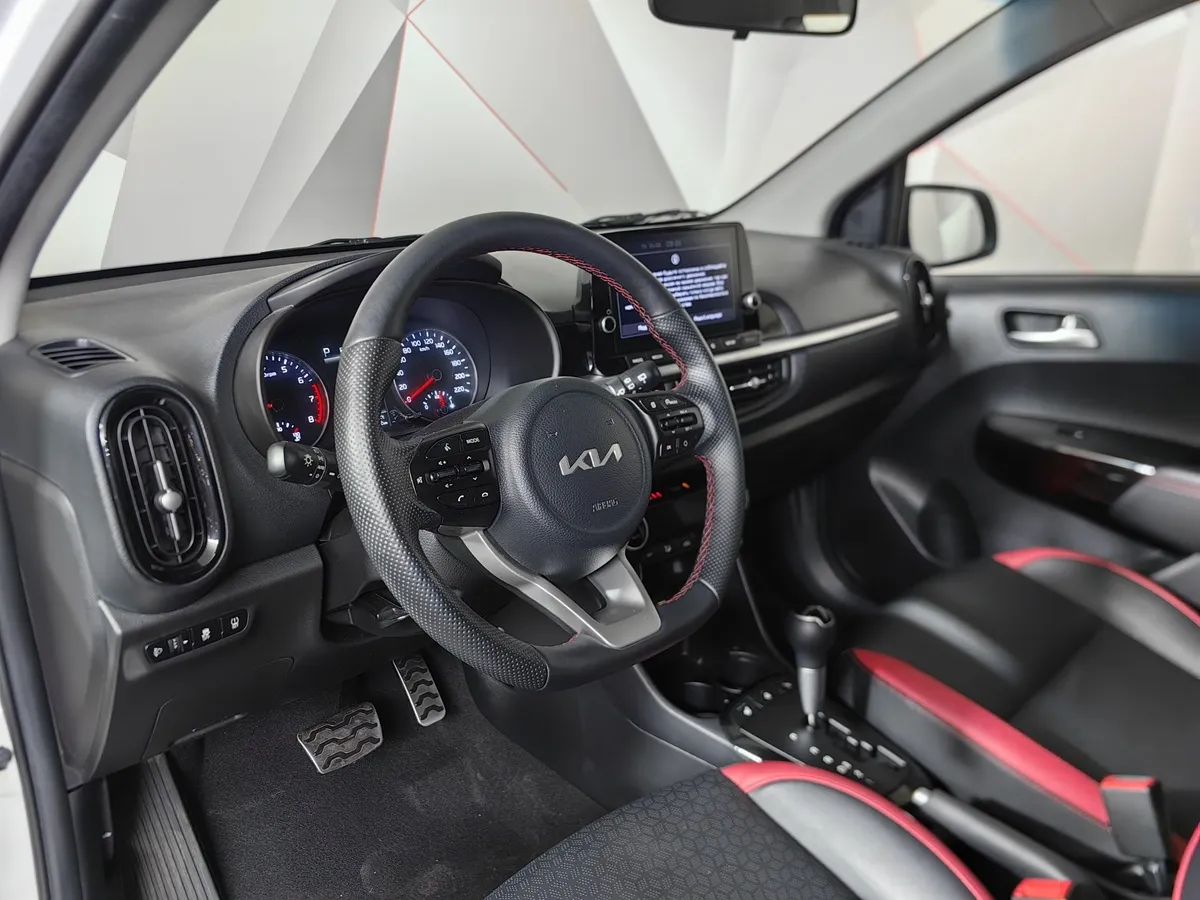 Kia Picanto 1.0 MPI MT (67 л.с.) GT Line Белый в АВИЛОН. Слайд №18