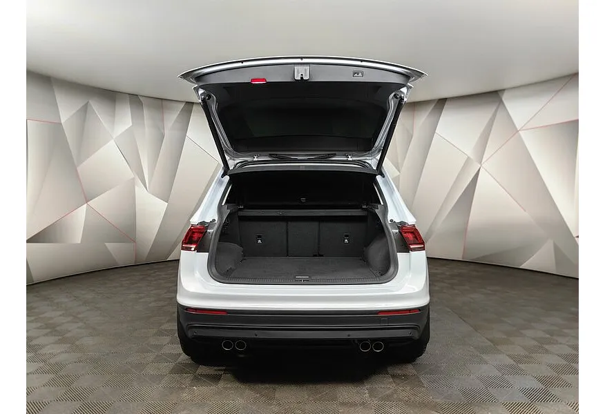 Volkswagen Tiguan 2.0 TSI 4Motion AT (180 л.с.) Status Белый в АВИЛОН. Слайд №17