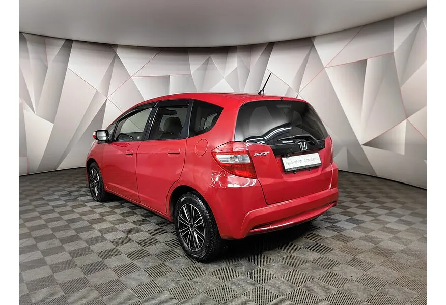 Honda Fit 1.3 CVT (100 л.с.) Красный в АВИЛОН. Слайд №4